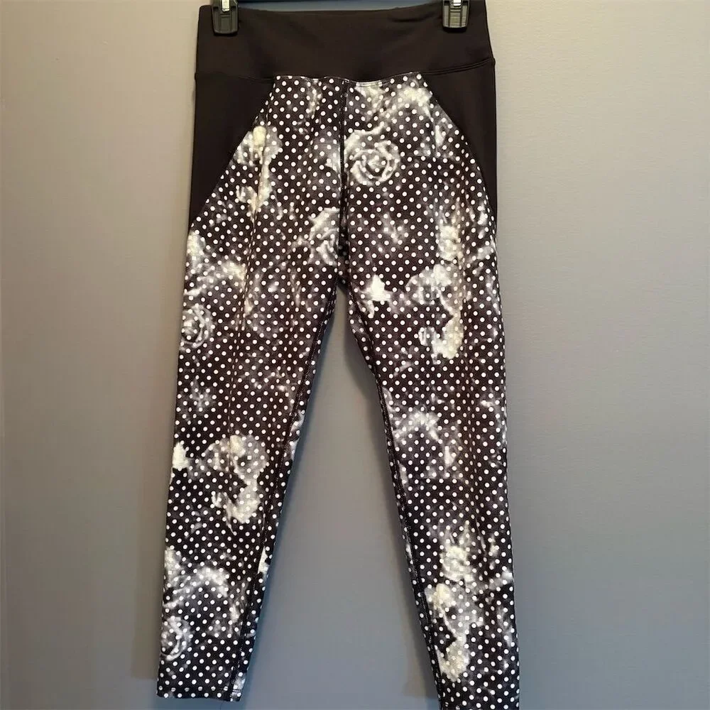 3/$15 Betsey Johnson Women's Cropped Leggings M Multicolor Polka Dot Floral - Picture 1 of 8